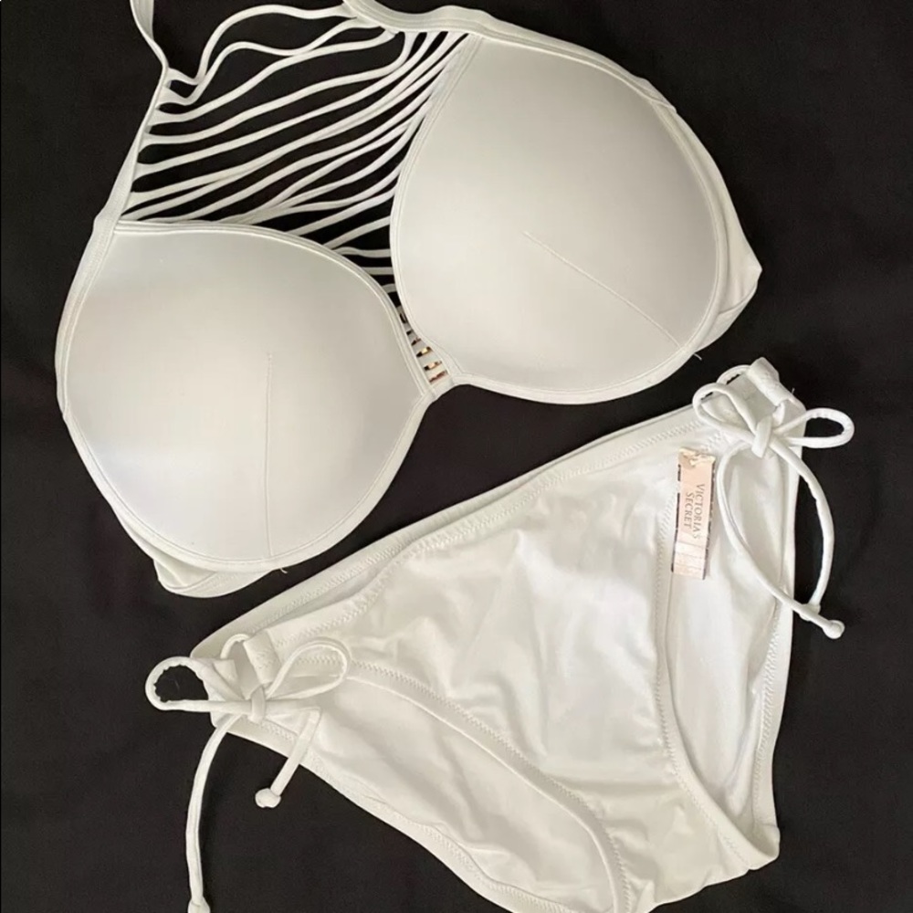 Victoria’s Secret White Hottie Halter Strappy Swimsuit-HTF. 36DD/Large-RARE-NWT.
